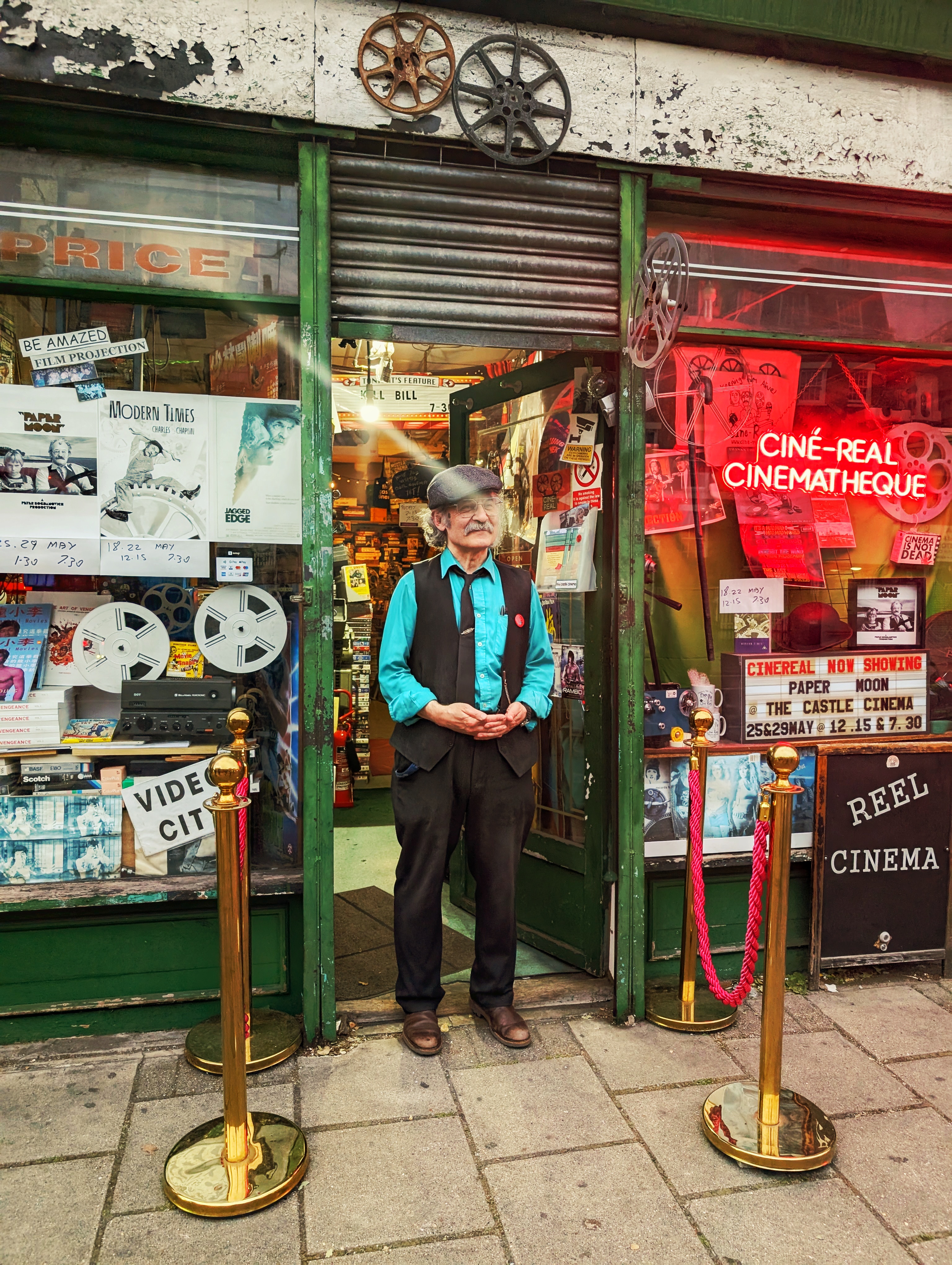 Cinereal, Hackney